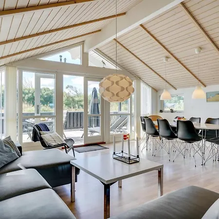 Aria - 1-2km From The Sea By Interhome